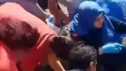 İzmir Aliağa'da Denize Giren Baba ve İki Çocuğu Boğulma Tehlikesi Geçirdi