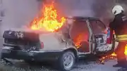 Samsun'da Kaportacı Dükkanında Yangın: Kaynaktan Sıçrayan Kıvılcım Otomobili Alevlere Verdi