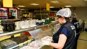 Yunusemre Belediyesi ekiplerince marketlerde denetim gerçekleştirildi