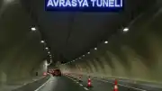 İstanbul Valiliği'nden Avrasya Tüneli Açıklaması: Trafik Yeniden Sağlandı