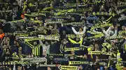 Fenerbahçe'den Resmi Açıklama: İsmail Kartal'a Şişe Atan Taraftar Bulundu, Cezası Belli Oldu