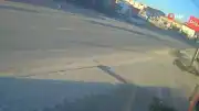 Aksaray'da Motosiklet Sürücüsü A.G. Minibüse Çarpmamak İçin Kaçarken Ağır Yaralandı