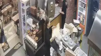 Aynı Kişi Adına 25 Restorandan Sipariş Verildi: "Sinirden Oturup Pideleri Yedim"