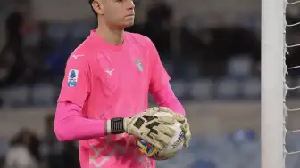 Edoardo Motta penaltılarda tarihe geçti: Lazio finale yükseldi