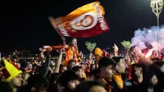 Galatasaray 26. Şampiyonluğunu Türkiye Genelinde Kutladı