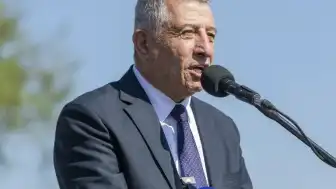 İzmir Güzelbahçe Belediye Başkanı M.G. Gözaltına Alındı