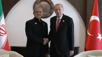 Cumhurbaşkanı Erdoğan İran Cumhurbaşkanı Pezeşkiyan ile bir telefon görüşmesi gerçekleştirdi