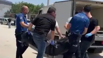 10 Yaşındaki Oğlunun Gözü Önünde Eşini Öldürdü