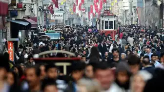 İstanbul'da Nüfus Krizi: Uzmanlar Planlı Tersine Göç Çağrısı Yapıyor