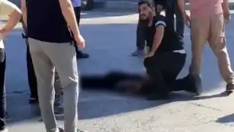 Sakarya'da Kırmızı Işık İhlali Yapan Servis Aracının Çarptığı Genç Hayatını Kaybetti