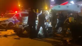 Ankara Polatlı'da Otomobilin Duran Kamyona Çarpması Sonucu 3 Kişi Yaşamını Yitirdi