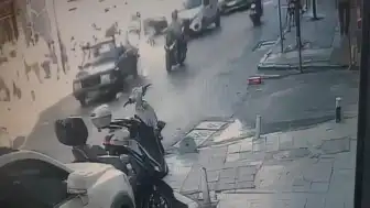 Kağıthane'de Motosiklet Otomobille Çarpıştı: 1 Yaralı
