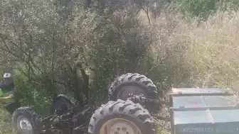 Manisa'da Devrilen Traktörün Sürücüsü Hayatını Kaybetti