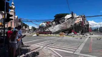 Filipinler'de 7.8'lik Deprem: En Az 15 Ölü, Tsunami Alarmı Verildi