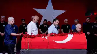 Türk Tiyatrosunun Usta Sanatçısı Zihni Göktay Son Yolculuğuna Uğurlandı