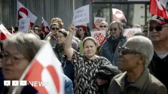 Grönlandlılar, ABD Konsolosluğu Önünde Trump'ı Protesto Etti: 'Hayır Hayırdır'