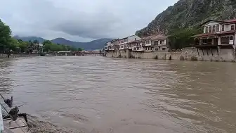 Amasya ve Taşova'da Eğitime Bir Gün Ara Verildi