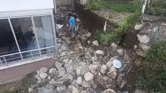 Amasya'da İstinat Duvarının Çökme Anı Güvenlik Kamerasına Yansıdı