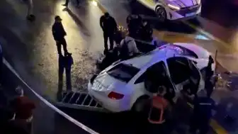 Ankara'da Trafik Kazası: Otomobil Sıhhiye Köprüsü'nden Düştü, 1 Kişi Yaralandı