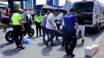 Antalya'da Hafif Ticari Araç Çarptı: 13 Yaşındaki Çocuk Hayatını Kaybetti