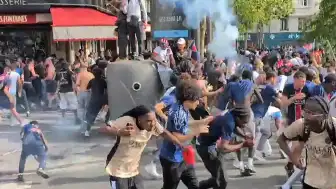 Arsenal'in Golü Sonrası Paris'te Gerginlik Yaşandı