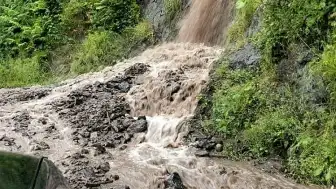 Artvin Borçka'da Yoğun Yağışlar Heyelan ve Taşkınlara Neden Oldu, Köy Yolları Kapandı