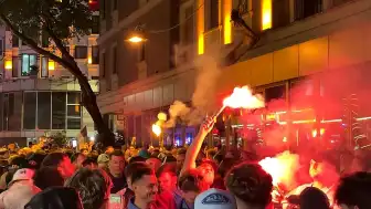 Aston Villa Taraftarları İstanbul'da Şampiyonluğu Coşkuyla Kutladı