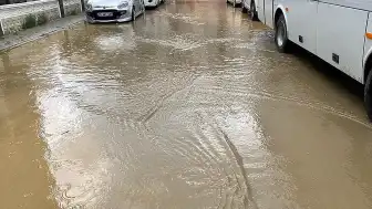 Bilecik'in Bozüyük İlçesinde Sağanak Hayatı Olumsuz Etkiledi
