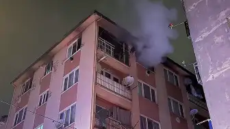 Bursa'da 6 Katlı Binada Yangın: Alevler Söndürüldü
