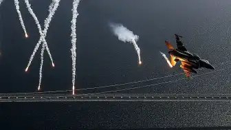 Çanakkale Semalarında Savaş Uçakları Gösteri Uçuşu Gerçekleştirdi