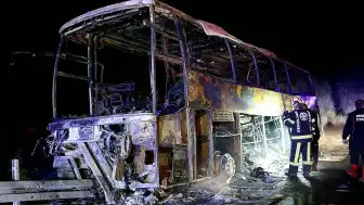 Denizli'de Otobüs Kazası: 7 Kişi Hayatını Kaybetti, 30 Yaralı
