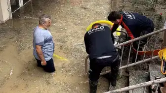 Edirne'de Sağanak Yağış Nedeniyle İş Yerleri Sular Altında Kaldı