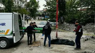 Elektrik Direğinden Düşen Hurdacı Hayatını Kaybetti