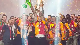 Galatasaray, Rakiplerine Rekor Gelir Farkıyla Fark Attı