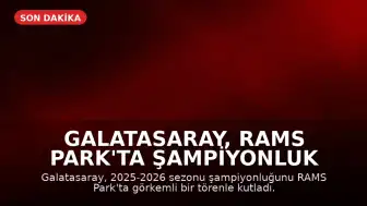 Galatasaray, RAMS Park'ta Şampiyonluk Kupasını Kaldırdı