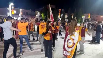 Galatasaray'ın Şampiyonluğu Selendi'de Coşkuyla Kutlandı