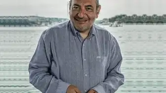 Gazeteci R.M. Hastaneye Kaldırıldı