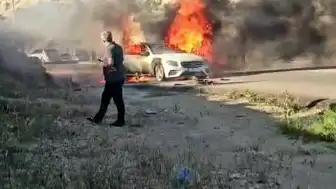 Gaziantep'te Seyir Halindeki Lüks Otomobil Küle Döndü