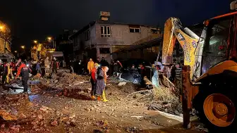 Hatay'da Sel Felaketi: 1 Kişi Hayatını Kaybetti, Trafik Durdu