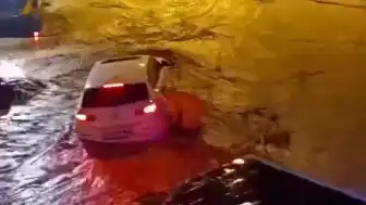 Hatay'ın Reyhanlı İlçesinde Sağanak Yağış Nedeniyle Su Baskınları Meydana Geldi
