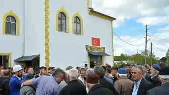 Havza'da Erikbelen Hacı Nazım Efendi Camisi ibadete açıldı