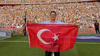 Hull City'de Tarihi Başarı: Başkan Acun Ilıcalı Taraftarlarla Buluştu