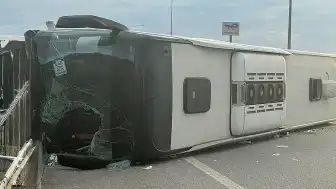 İstanbul-İzmir Otoyolu'nda Otobüs Kazası: 40 Yolcudan 25'i Yaralandı