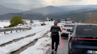 Karaman'da Ceviz Büyüklüğünde Dolu Yağışı Hayatı Felç Etti