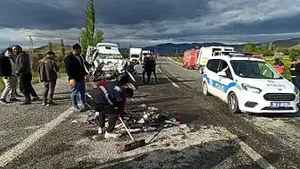 Kayseri'de Trafik Kazası: 1 Kişi Hayatını Kaybetti, 2 Kişi Yaralandı