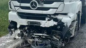 Motosiklet Tırın Altına Girdi: Bir Kişi Hayatını Kaybetti, Bir Kişi Ağır Yaralandı