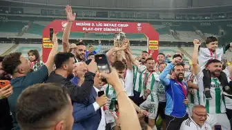 Muğlaspor, penaltılarla 1. Lig'e yükseldi
