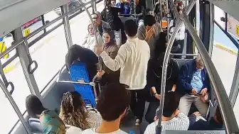 Otobüste Fenalaşan Yolcuya Şoför ve Hemşire Müdahale Etti