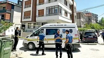 Parkta Kanlar İçinde Bulunan Şüpheli, Anne ve Babasını Öldürdüğünü İtiraf Etti