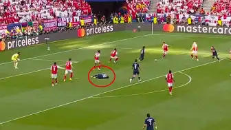 Şampiyonlar Ligi Finalinde Tartışmalı Pozisyon: N.M. Yerde Kaldı, PSG Oyunu Durdurmadı